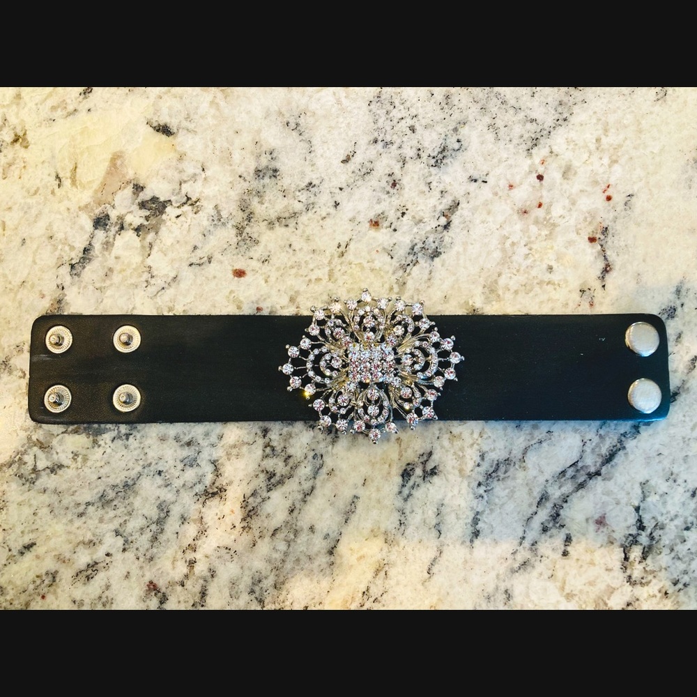 Leather snap cuff bracelet